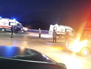 Balıkesir’de kamyon ile kamyonet çarpıştı: 1 ölü, 1 yaralı