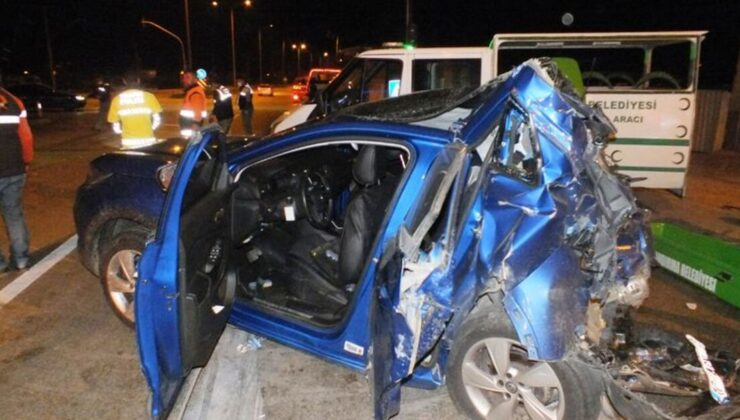 Bandırma’da TIR, otomobile çarptı: 1 ölü, 3 yaralı
