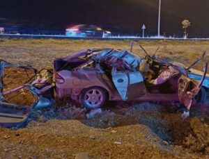 Batman’da otomobil TIR’a çarptı! 2 çocuk öldü