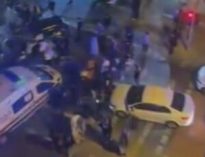 Bayrampaşa’da yolcu otobüsü ile otomobil çarpıştı: 3 yaralı