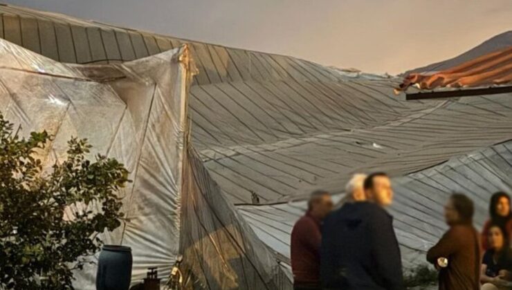 Mersin’de hortum seralara zarar verdi