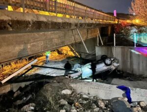 Tunceli’de otomobil dereye uçtu; uzman çavuş hayatını kaybetti