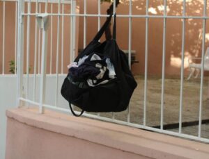 Camii avlusunda şüpheli çanta paniği