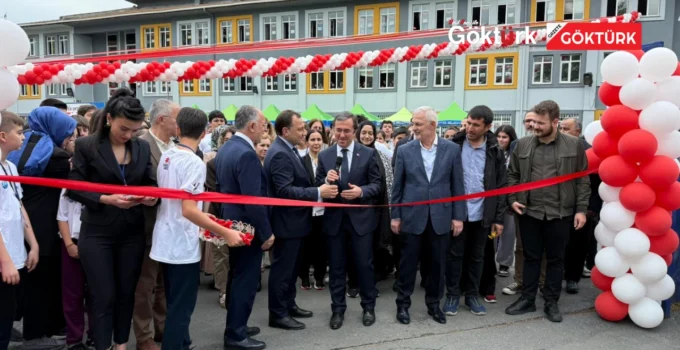 Sarıyer Ortaokulu’nda Bilim Şöleni: TÜBİTAK 4006-B Bilim Fuarı Büyük İlgi Gördü