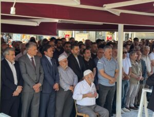 Aslan Ailesinin Acı Günü: Binnaz Aslan Dualarla Ebediyete Uğurlandı