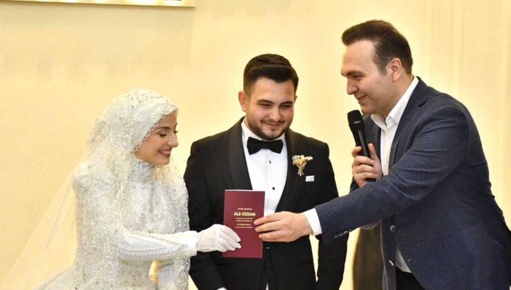 Özaslan Ailesinin Mutlu Günü: Beyzanur ve Dursun Efe Dünyaevine Girdi