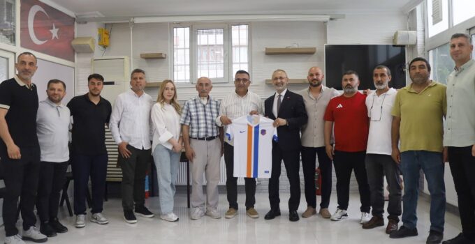 Başkan Özmen’den Öz Alibeyköyspor’a Ziyaret